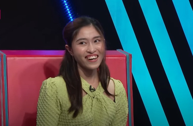 Nu sinh du hoc gap phai chang ngoai quoc om o chuyen tinh cam