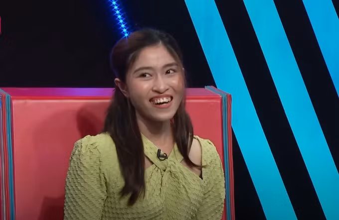 Nu sinh du hoc gap phai chang ngoai quoc om o chuyen tinh cam