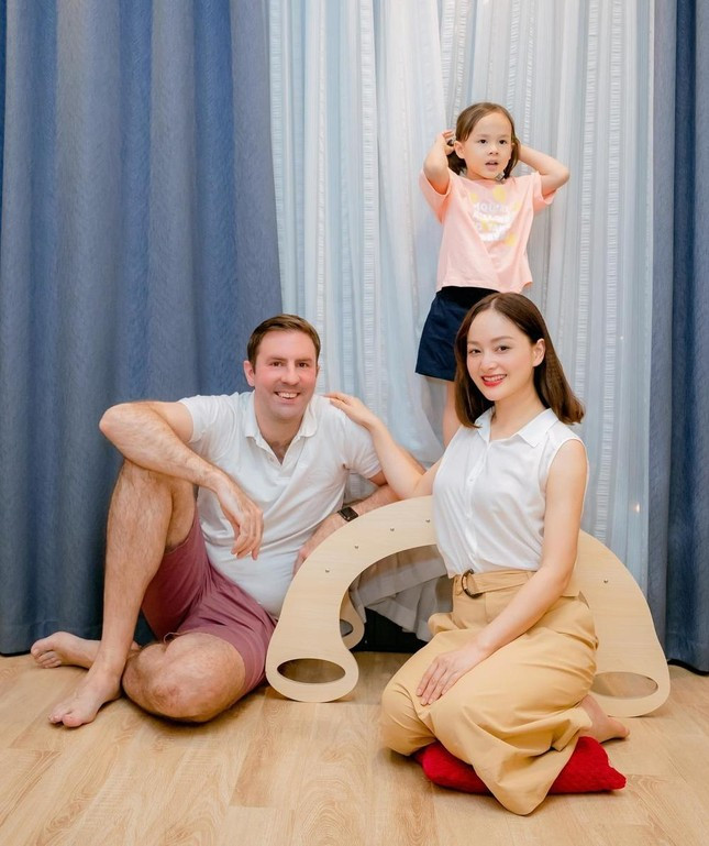 Sao Viet lay chong ngoai quoc: Nguoi sang chanh, ke duoc me chong chieu-Hinh-4