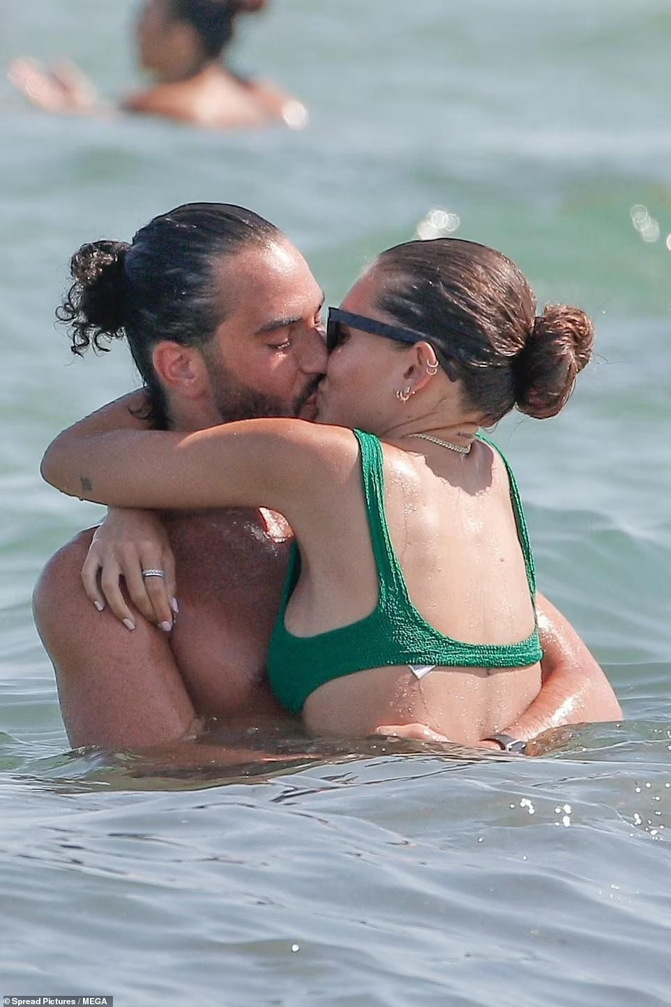 ‘Co gai dep nhat the gioi’ goi cam kho cuong voi bikini-Hinh-8