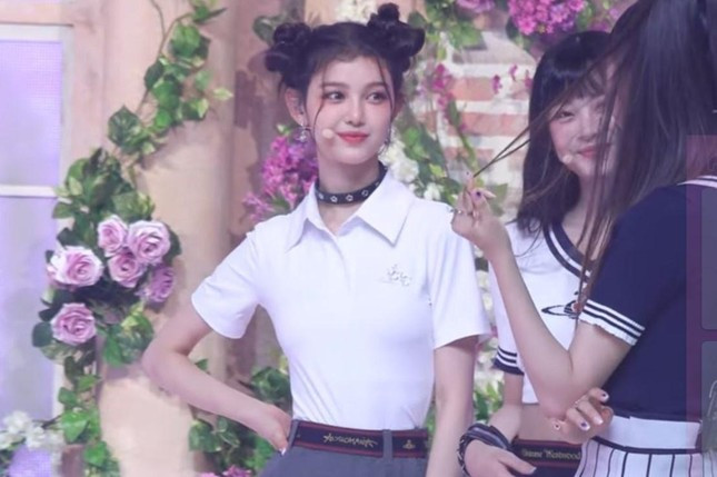 Cu dan mang 'dien dao', Somi xung danh hieu 'Thien than lai' moi-Hinh-3