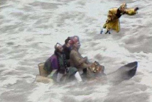 Vi sao nam nhan ben ngoai khong the den duoc Nu Nhi Quoc?-Hinh-4