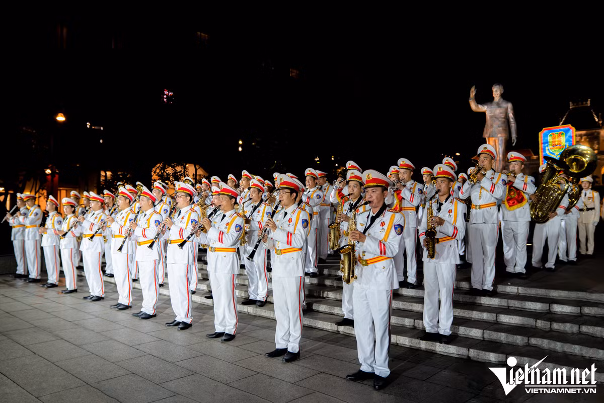 Quan nhac dieu hanh quanh trung tam TP.HCM trong dem-Hinh-13