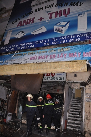 Vụ cháy đã thiêu rụi toàn bộ tài sản của cơ sở kinh doanh cơ khí điện máy.