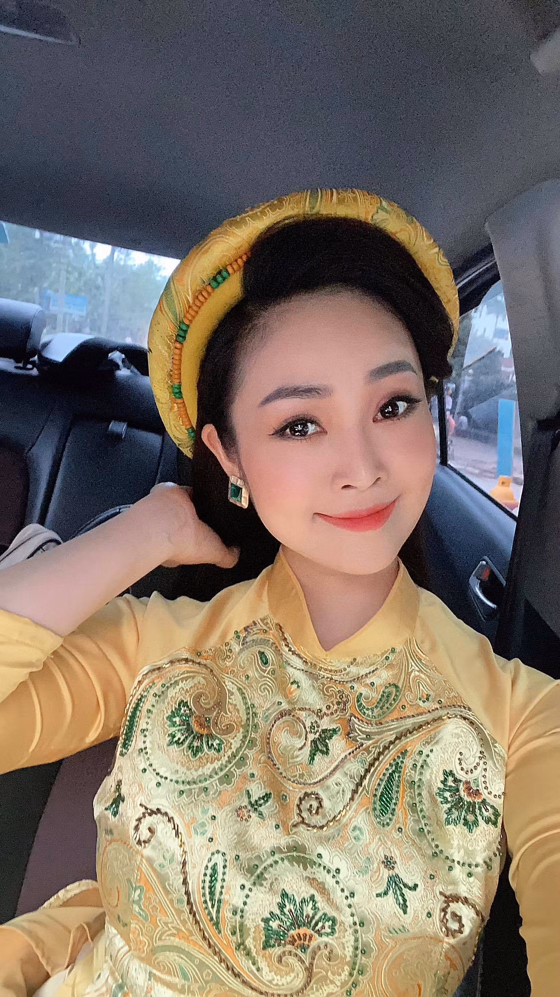 Ba nhan vat cong an hot nhat co vo, ban gai xinh nhu hotgirl-Hinh-5