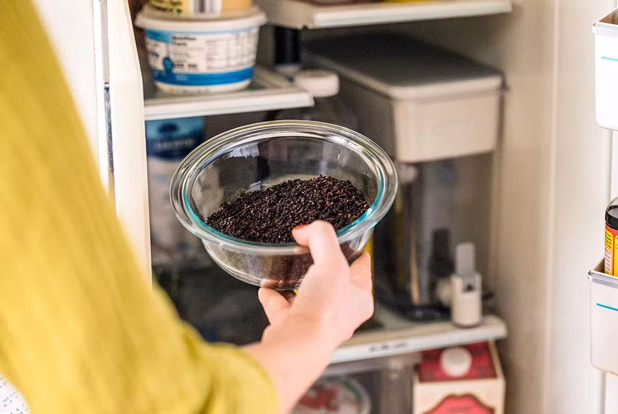 5 cach lam sach nha cua voi ba ca phe-Hinh-2