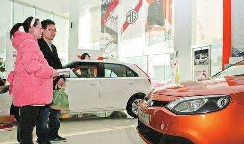 Mua xe moi xong, me noi mot cau toi so hai