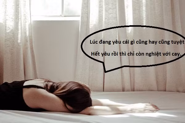 Lúc mới yêu, mọi thứ đều là màu hồng. Nhưng khi mọi thứ đã nhạt thì tất cả chỉ còn là một màu mờ mờ.