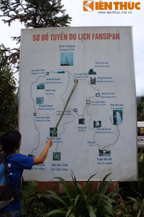 Có 3 cung đường chinh phục Fansipan: cung đường dài nhất từ bản Cát Cát ở độ cao 1.245m, cung đường dốc nhất từ bản Sin Chải ở độ cao 1.260m, cuối cùng là cung đường ngắn nhất 16km từ Trạm Tôn.