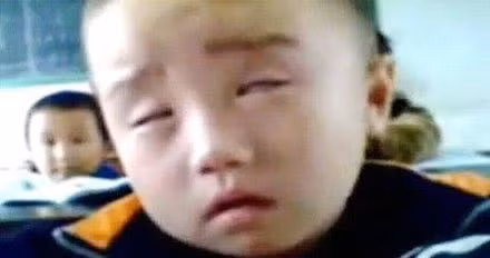 Em buồn ngủ lắm rồi đó!