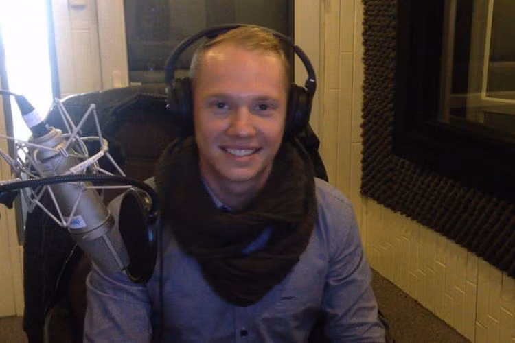 Tháng 3 vừa qua, Ryan cũng đã gây được tiếng vang với việc cover 2 bài hát nổi tiếng trong giới trẻ là Nắng ấm xa dần và Anh không đòi quà.