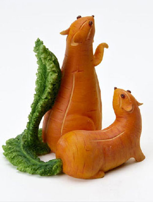 Những con sóc được tạo thành từ củ cà rốt.