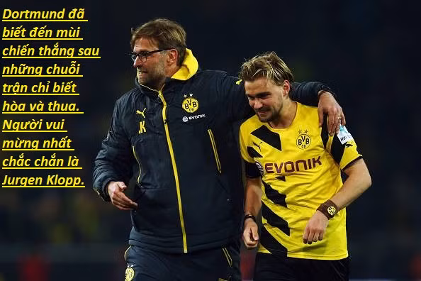 Sau khi đánh bại Hoffenheim ở trận đấu sớm của Bundesliga , Dortmund đã biết tới mùi chiến thắng sau chuỗi trận chỉ biết hòa và thua.