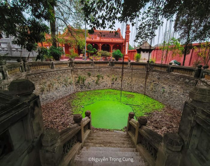 Ngoi chua dep la co nhieu co vat o ngoai thanh Ha Noi-Hinh-3