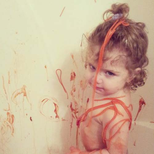 Khi người lớn không có ở nhà.