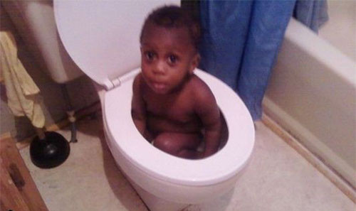 Mẹ ơi, con đang tắm rồi ạ...