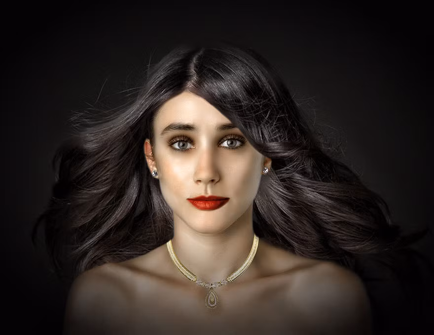 Đã có nhận xét cho rằng, Esther trông hơi giống người chuyển giới khi "đội lốt" phụ nữ Philippines.