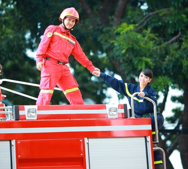 Gặp gỡ nhau dưới mái trường Đại học Phòng cháy chữa cháy, cô gái Nguyễn Thị Việt Hà và chàng trai Nguyễn Danh Luân đã có 3 năm gắn bó với nhau.