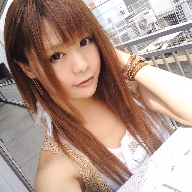 Hiện tượng giả gái ở Nhật Bản vốn không hiếm, còn có thể coi là bình thường nhưng tạo nên sự xôn xao trong cộng đồng mạng như Kaoru có lẽ là trường hợp ít thấy.