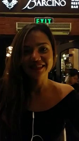 Mở đầu clip, cô gái nói đến lý do quay clip này và kể lại câu chuyện của mình.