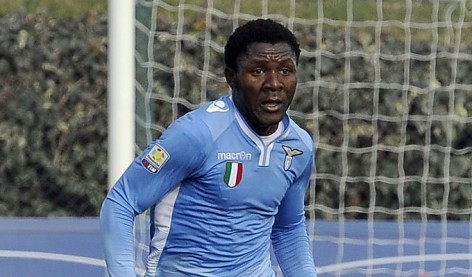 Joseph Marie Minala (Lazio): Năm ngoái, Minala vướng vào vụ lùm xùm khi anh bị một trang web ở châu Phi cáo buộc là 42 tuổi chứ không phải 17. Tuy nhiên rất may cho Minala là LĐBĐ Italy tiến hành điều tra và minh oan cho cầu thủ gốc Cameroon này. Ảnh: africapresse.com.