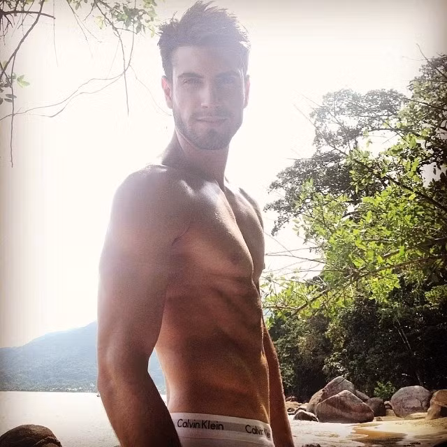 Với body được ví như của siêu mẫu, chưa biết chừng anh sẽ nhận được lời mời chụp quảng cáo cho các hãng thời trang.