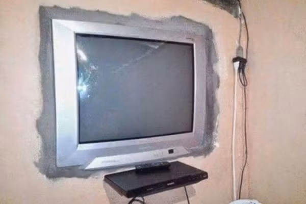 Cách sáng tạo tivi siêu mỏng.