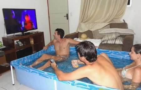 Không lo bị nóng khi xem tivi.