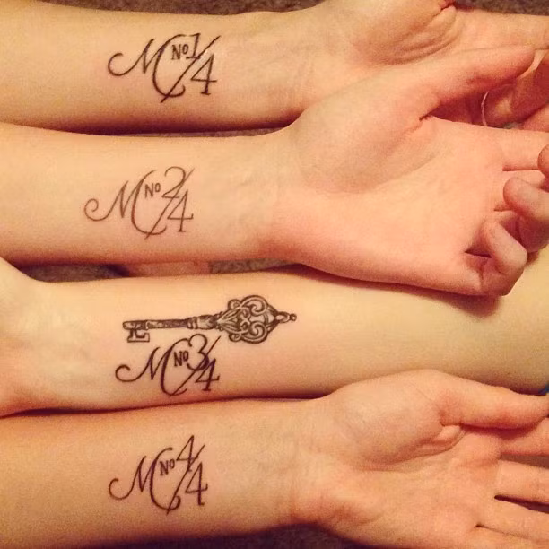 Điểm danh từ số 1 đến số 4. Họ sẽ chẳng bao giờ lạc mất nhau.