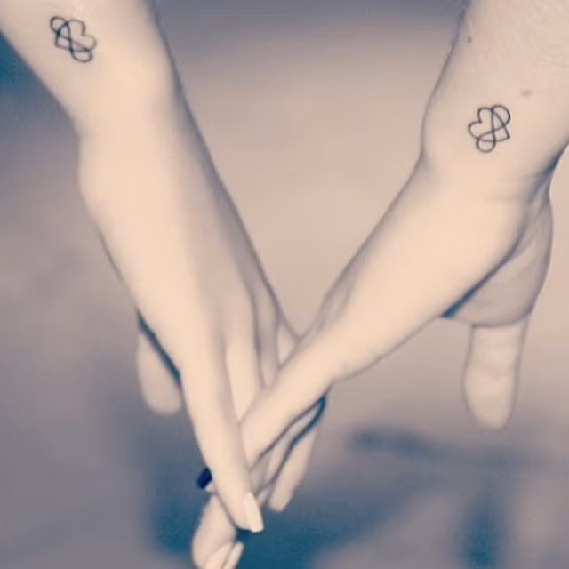 Tình chị em của chúng ta là không có giới hạn.