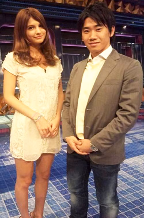 Margaret Natsuki sinh năm 1992, là bạn gái của tiền vệ Kagawa của BVB Dortmund.