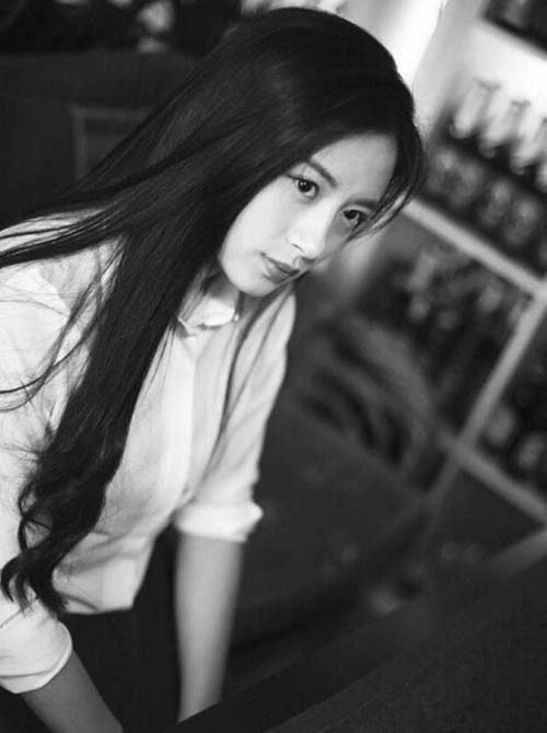 Cùng xem một số hình ảnh xinh đẹp khác về nàng hoa khôi xinh đẹp, giản dị này.