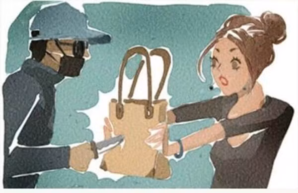 Nếu kẻ cướp có vũ khí dùng dao đâm bạn, hãy nhanh tay đưa túi xách ra đỡ lấy.