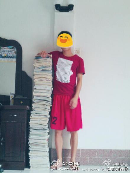 Ngay cả các nam sinh cũng không nằm ngoài trào lưu chụp ảnh này.