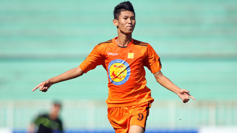 3. SHB Đà Nẵng: Trong 15 năm trở lại đây, SHB.ĐN được đánh giá không kém cạnh SLNA trong công tác “trồng người”. 3 lần đoạt chức vô địch giải U21 QG, 3 chức vô địch giải U17 QG - báo Bóng đá là những con số biết nói cho hiệu quả đào tạo trẻ của SHB.ĐN. Đội ngũ HLV trẻ có kinh nghiệm, cơ sở vật chất tương đối tốt và tổ chức các tuyến trẻ khá bài bản nên lực lượng kế thừa của SHB.ĐN dường như là không thiếu. SHB.ĐN cũng được coi là nơi cung cấp nguồn nhân lực đáng kể cho các ĐTQG.