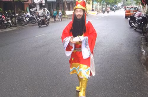 Vé số Thần Tài đây mọi người ơi!