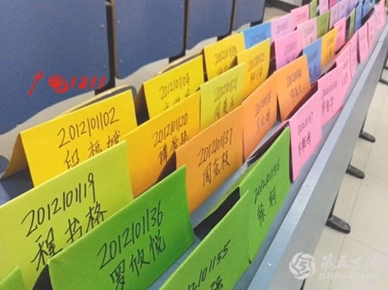 Có vẻ ý tưởng này đã thu lại ít nhiều kết quả khi các sinh viên đã đến lớp đông và đều đặn hơn hẳn.