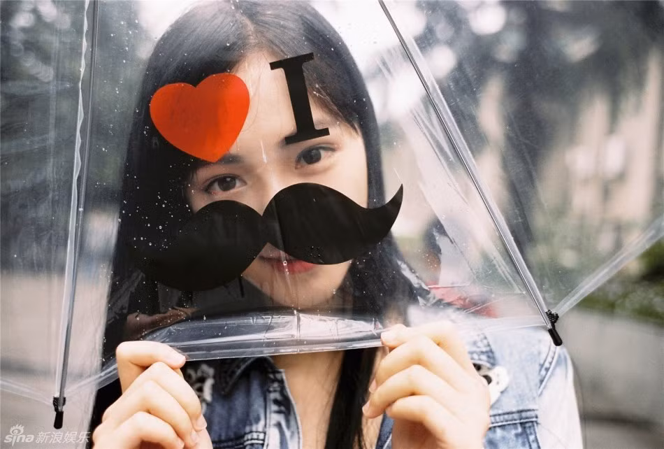 Bày tỏ tình yêu của mình với ngôi trường