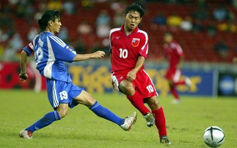 Myo Hlaing Win (Myanmar): Bóng đá Myanmar chưa bao giờ được đánh giá cao trong khu vực nhưng họ cũng đóng góp một cái tên được nhiều CĐV trong khu vực biết tới đó là Myo Hlaing Win. Cũng chính Myo Hlaing Win là vua phá lưới tại Tiger Cup 1998 trên đất Việt Nam.