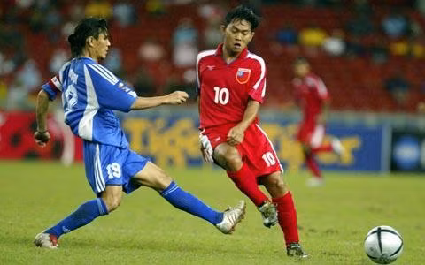 Myo Hlaing Win (Myanmar): Bóng đá Myanmar chưa bao giờ được đánh giá cao trong khu vực nhưng họ cũng đóng góp một cái tên được nhiều CĐV trong khu vực biết tới đó là Myo Hlaing Win. Cũng chính Myo Hlaing Win là vua phá lưới tại Tiger Cup 1998 trên đất Việt Nam.