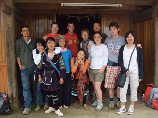 Ngoài ra các du khách sẽ được học cách dệt vải, đan lát của người Dao đỏ.