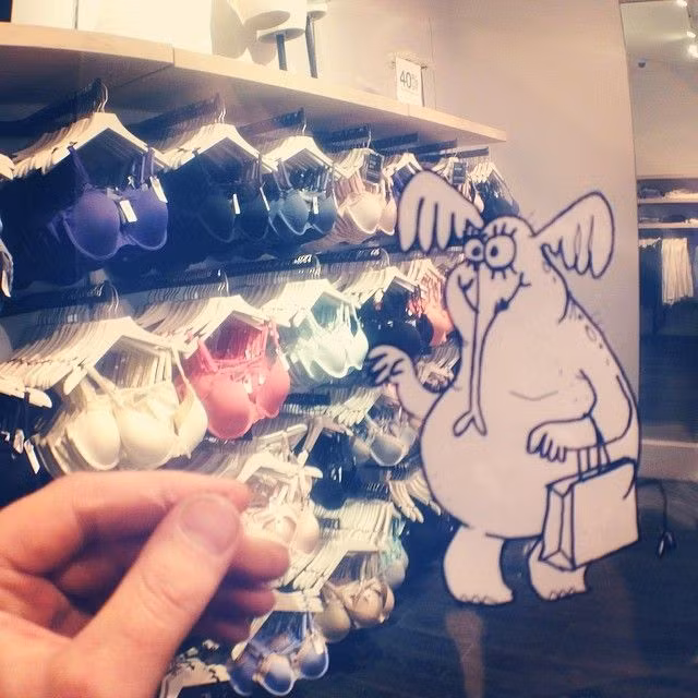 Những hình ảnh siêu ngộ nghĩnh và đáng yêu mà Marty chia sẻ nhận được hàng ngàn lượt like và bình luận mong chờ sản phẩm tiếp theo của anh.