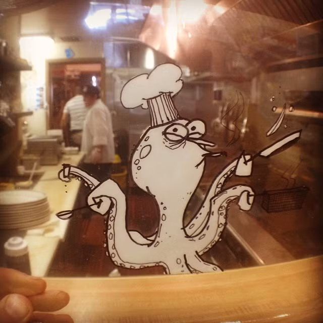 Đầu bếp đa năng.