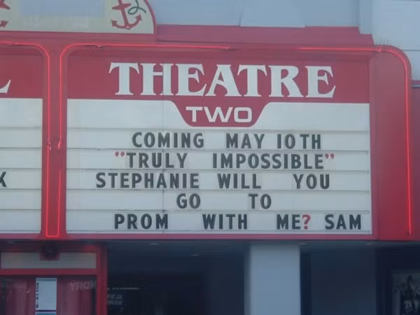 Bộ phim " Stephanie, bạn sẽ đi dạ hội cùng tôi chứ? Sam"