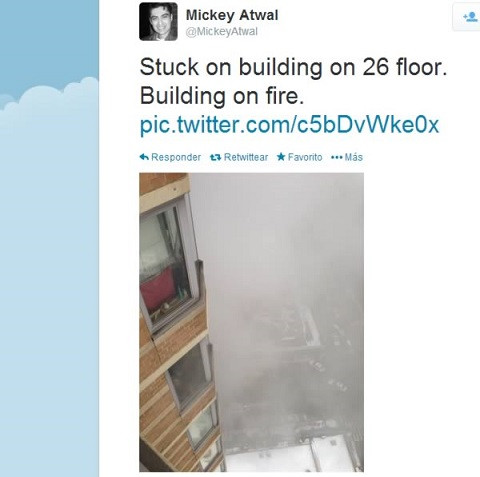 Nhà khoa học Gurinder Singh Atwal đã tường thuật mình bị kẹt ở tầng 26 trong tòa nhà bị cháy từ căn hộ Midtown của mình ở New York, Mỹ. Cuối cùng ông và gia đình cũng được cứu thoát nhờ hơn 200 lính cứu hỏa đã đến kịp thời.