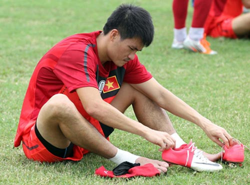 Khác với các đồng nghiệp, Công Vinh là một cầu thủ có định hướng theo nghiệp bóng đá lâu dài.