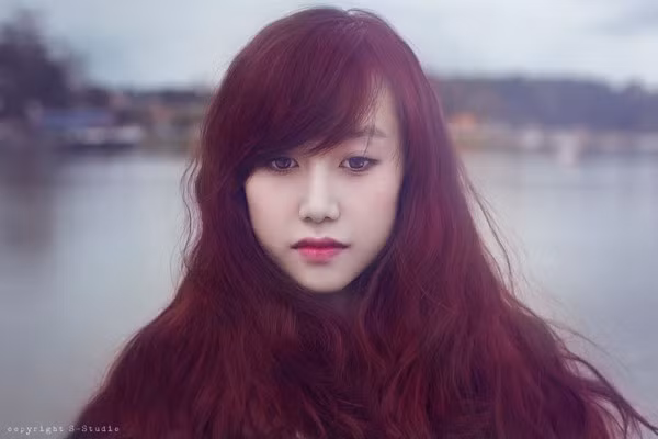 Biết chơi nhiều loại nhạc cụ: Piano, Guitar điện lẫn thùng, Violin, trống, khiêu vũ, và tài vẽ nhân vật truyện tranh cực lung linh,... cũng đã đủ khiến Thiên Trang trở thành cô nữ sinh được giới trẻ ở Đà Lạt ngưỡng mộ.