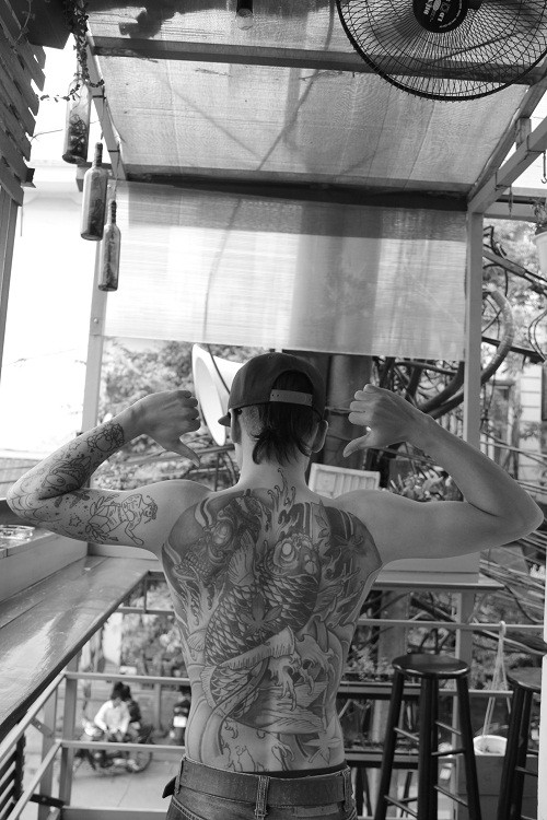 "Được làm điều mình thích, mình mong muốn là một hạnh phúc. Vậy tại sao bạn không thay đổi hạnh phúc của mình cho sự hài lòng như chúng tôi?". Ảnh minh họa: Anh Sơn