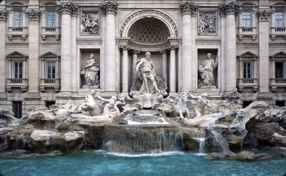 Đài phun nước Trevi (Rome, Italy): được xây dựng vào năm 1723, Trevi dựa lưng vào một lâu đài cổ và được coi là suối thiêng mà người dân thành Rome quen gọi là Aqua Vergine. Trevi càng thêm tráng lệ và lộng lẫy hơn khi những ngọn đèn của nó được bật lên làm nổi bật hình ảnh thần biển cả Neptune.