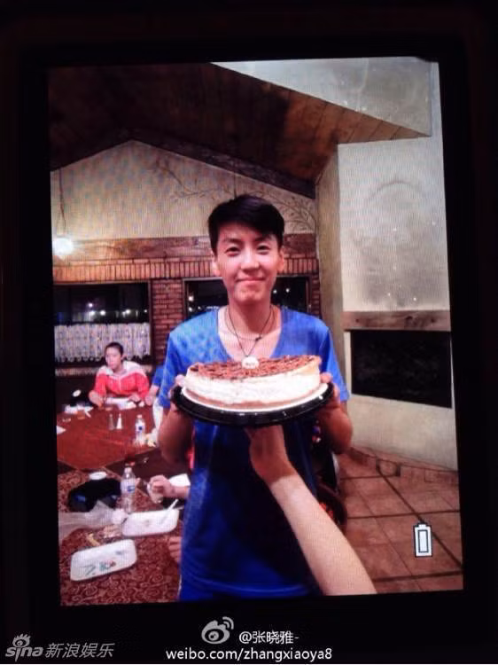 Góp mặt tại Asiad 17 tổ chức tại Hàn Quốc lần này, Zhang đã "gây bão" bởi vẻ ngoài đẹp trai và nam tính của mình. Nhiều cư dân mạng đã coi Zhang như là đỉnh cao sự kết hợp hài hòa những nét đẹp của nam và nữ theo xu hướng unisex.